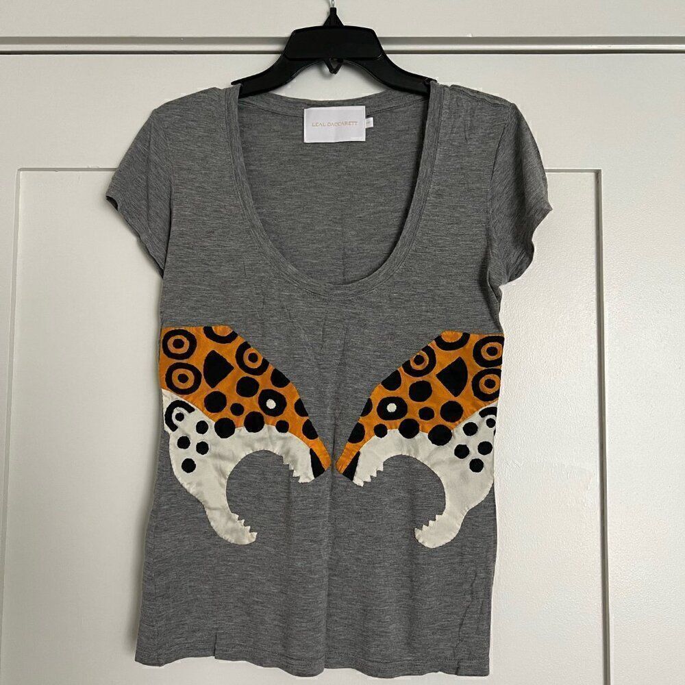 Leal Daccarett Womens T-Shirt Top Size 2 Gray Leopard Print Short Sleeve